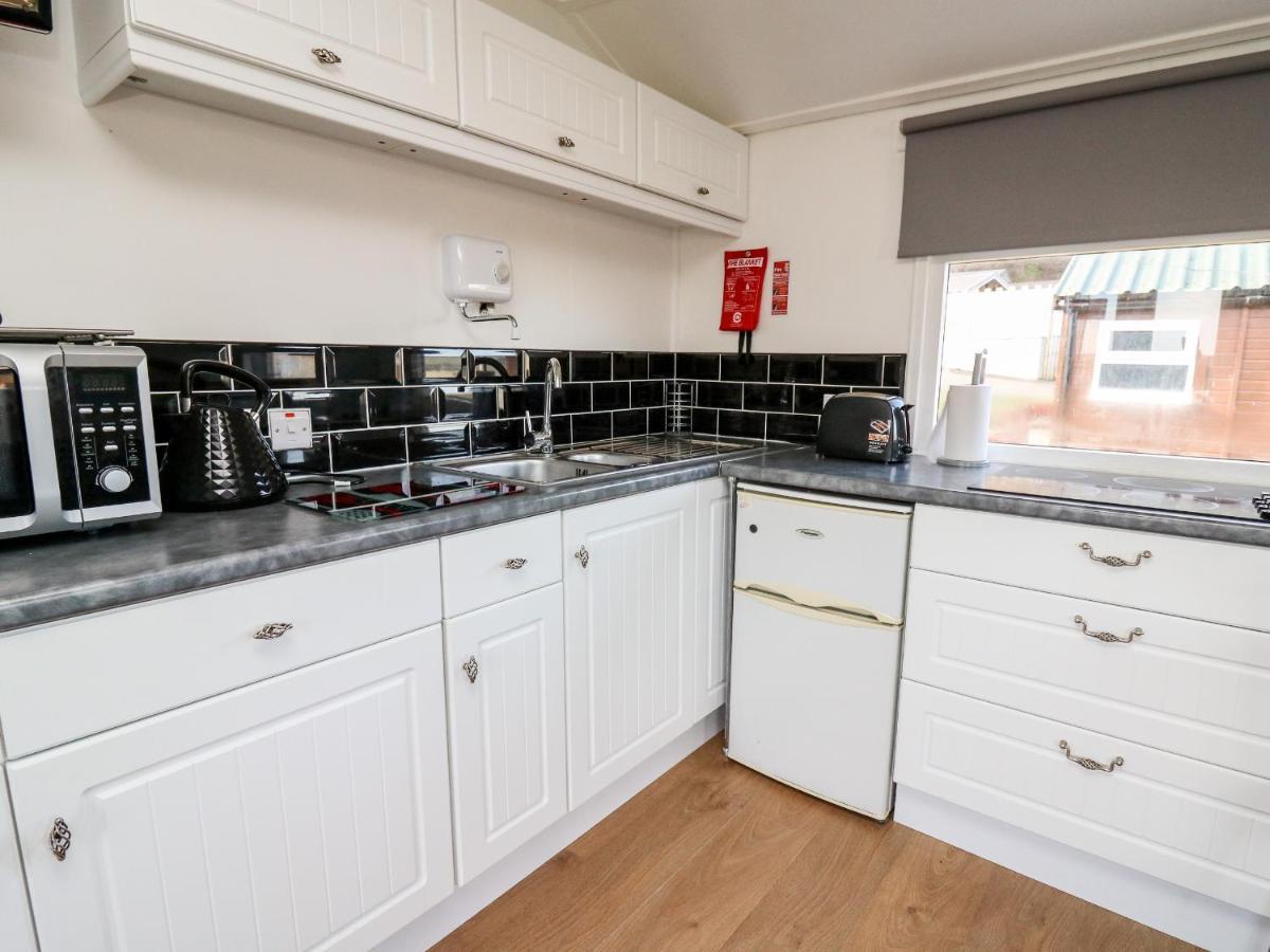Chalet 95 Aberystwyth Bagian luar foto